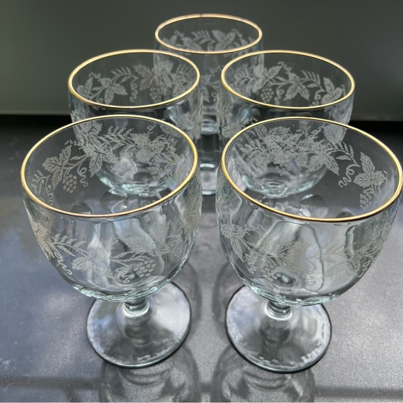 Set of 5 water goblets - Picture 3 of 5